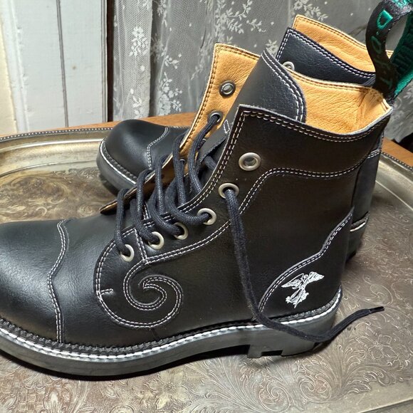John Fluevog Vegan Derby Swirl Boots - Picture 3 of 8